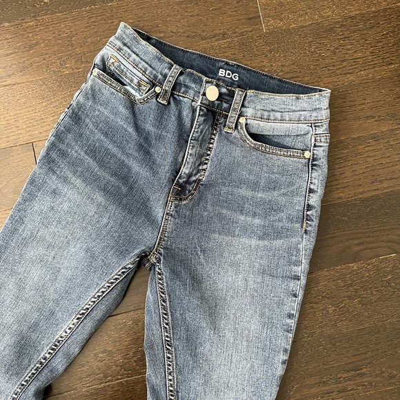 BDG Urban Outfitters High Rise Twig Ankle Jean